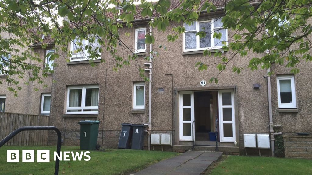 Police investigate unexplained death in Edinburgh BBC News