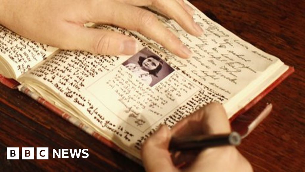 Anne Frank's diary removed from website - BBC News