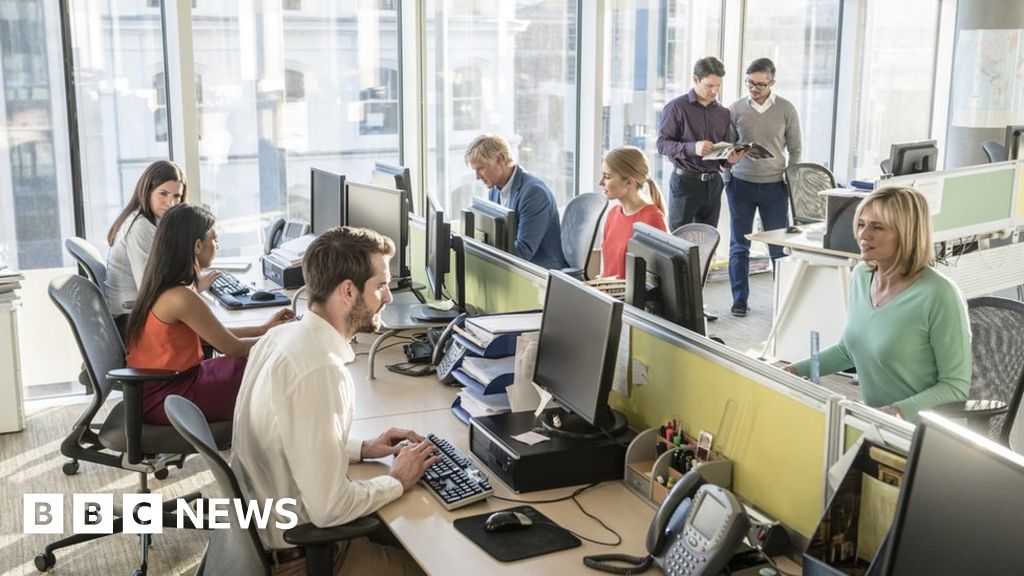 UK growth rebound eases recession fears