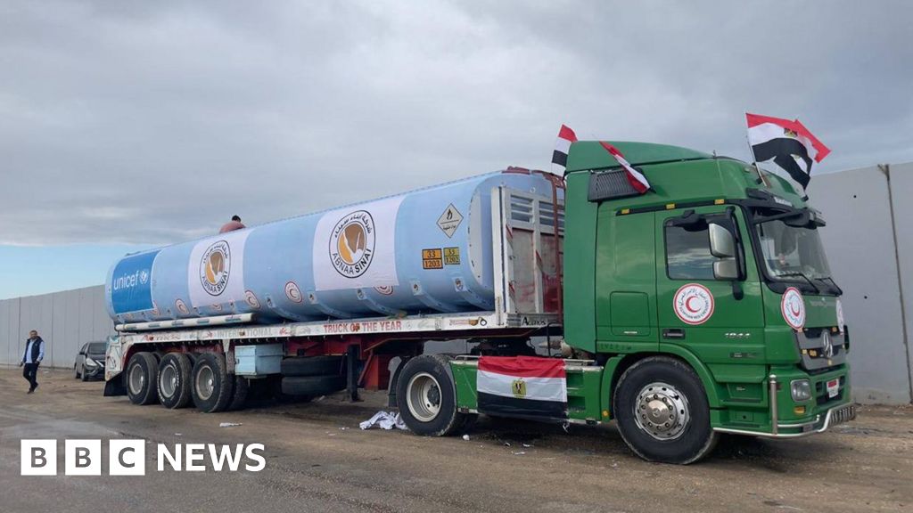 Тистерна достави гориво в Газа за първи път от началото