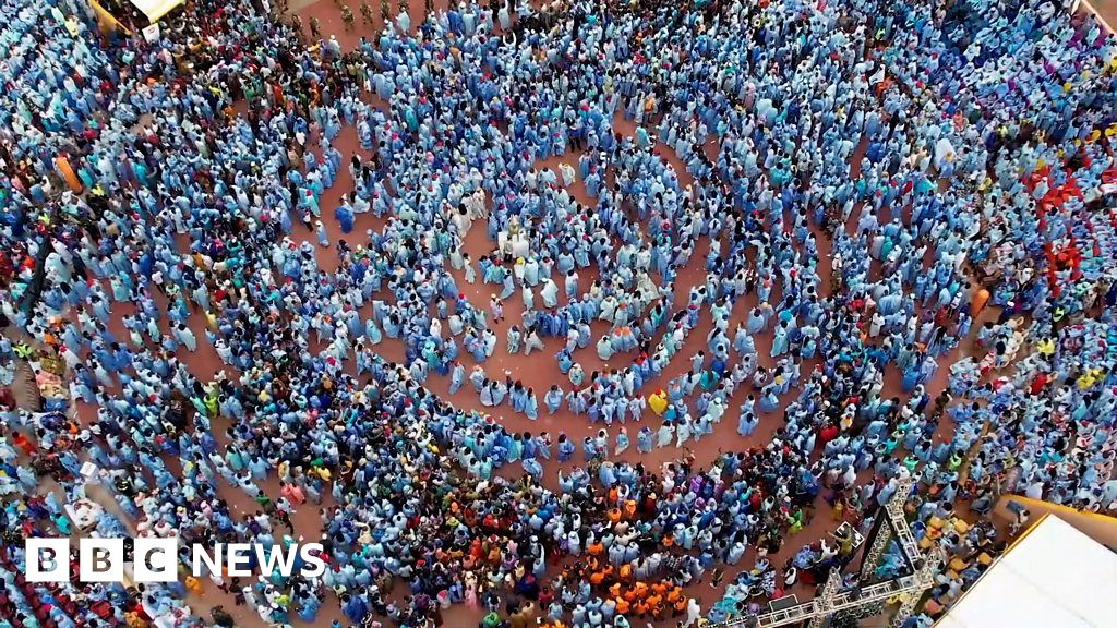 Guinea's Mamaya festival: Thousands dance in Kankan