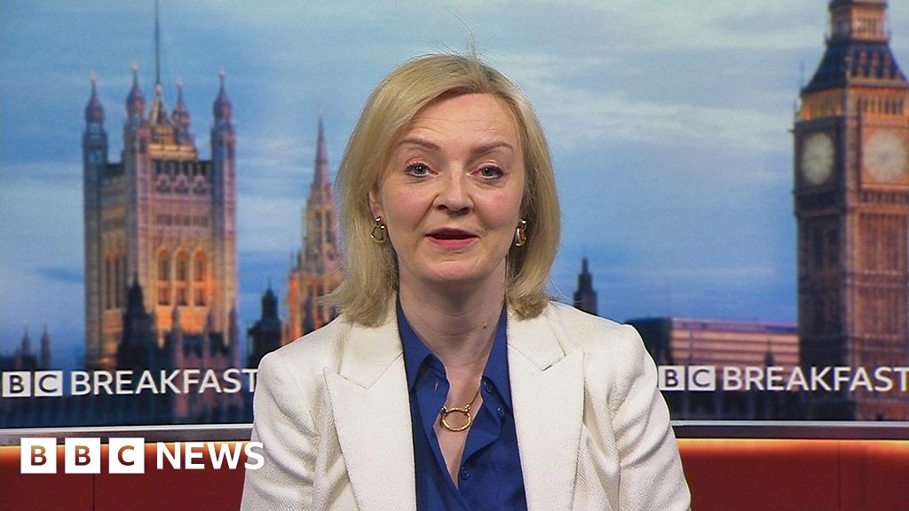 Liz Truss: Sleaze not coming up on doorstep - BBC News