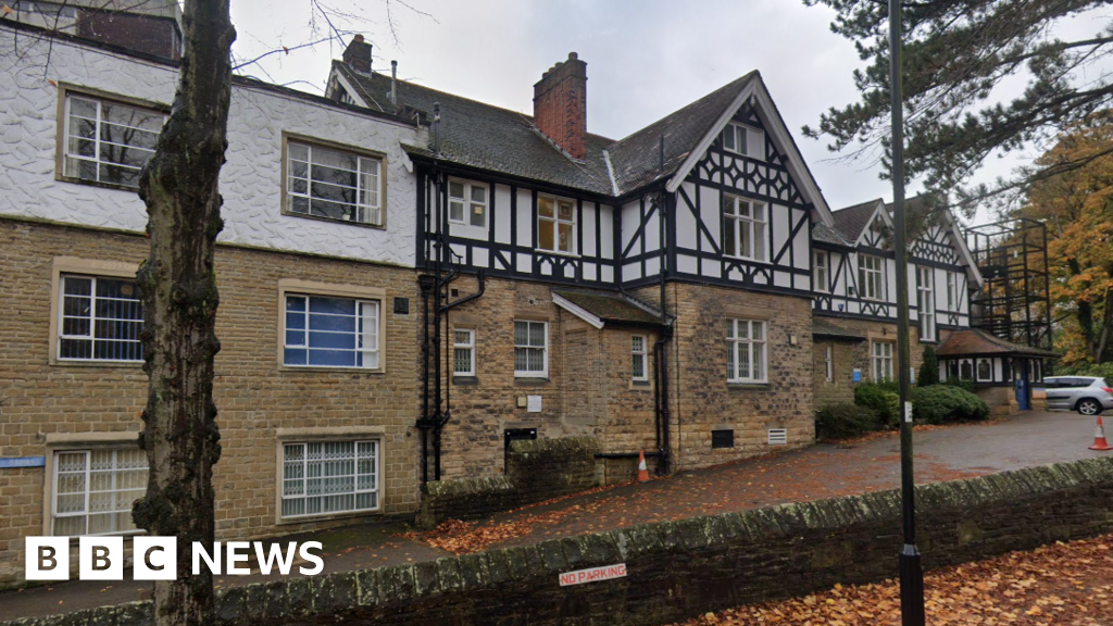 Former NHS HQ in Sheffield should be demolished due to safety risk