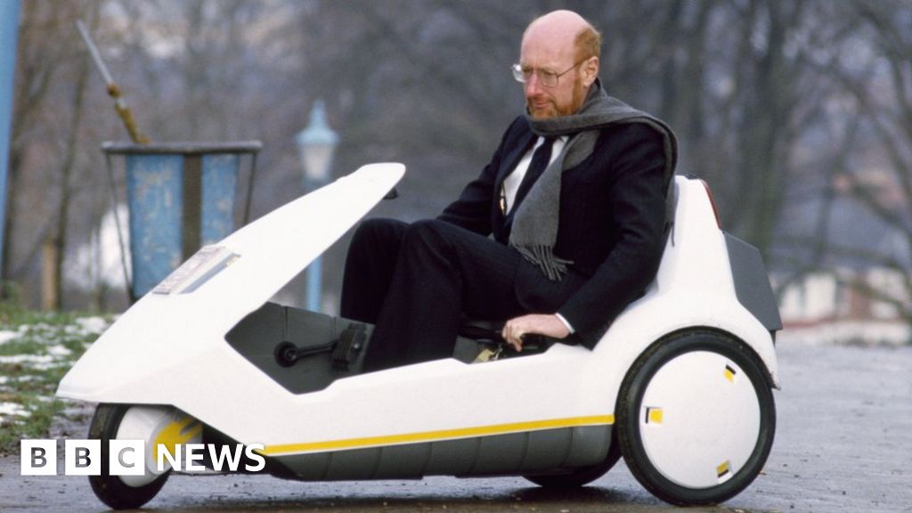 Sir Clive Sinclair: Computing pioneer dies aged 81