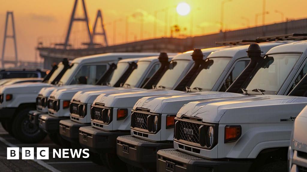 Trump tariffs: US president signs order to cut levies on Japanese cars to 15% Trump tariffs: US president signs order to cut levies on Japanese cars to 15%