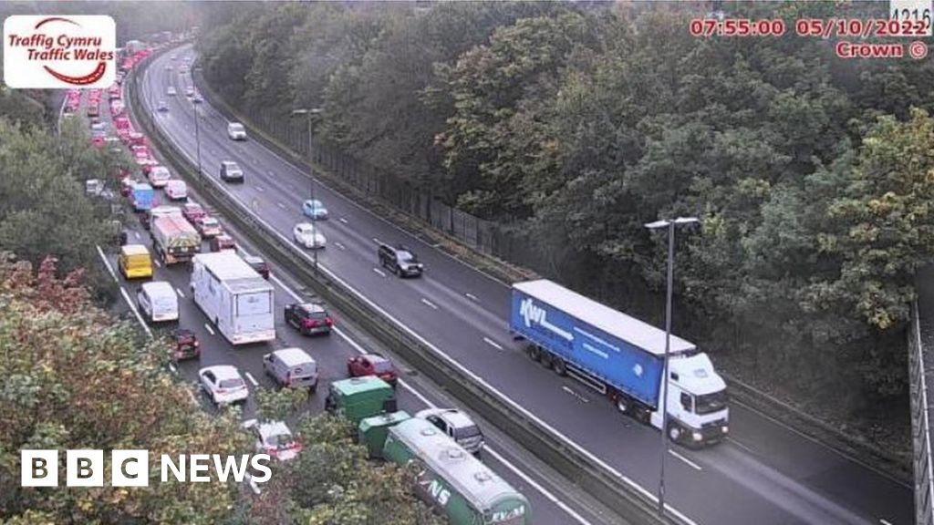 Newport M4 clear after hold ups following two vehicle crash