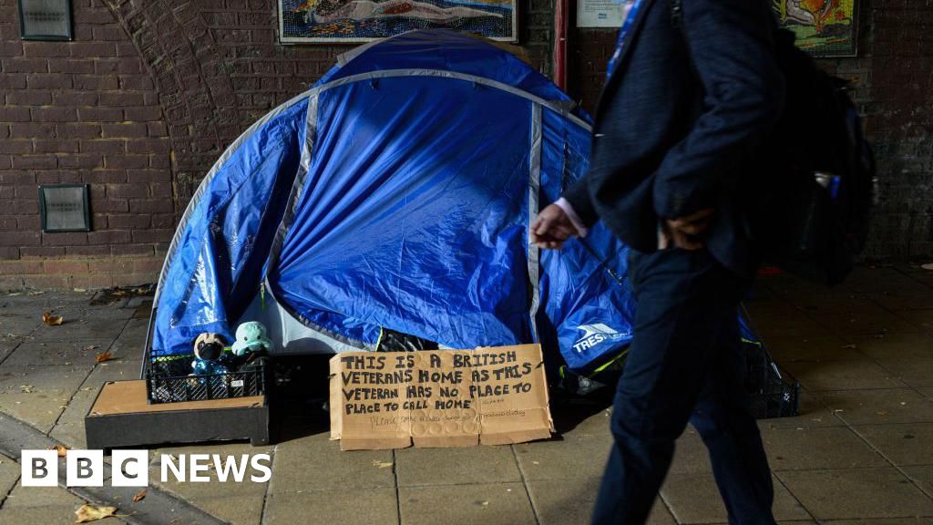 Starmer vows all military veterans will get homes