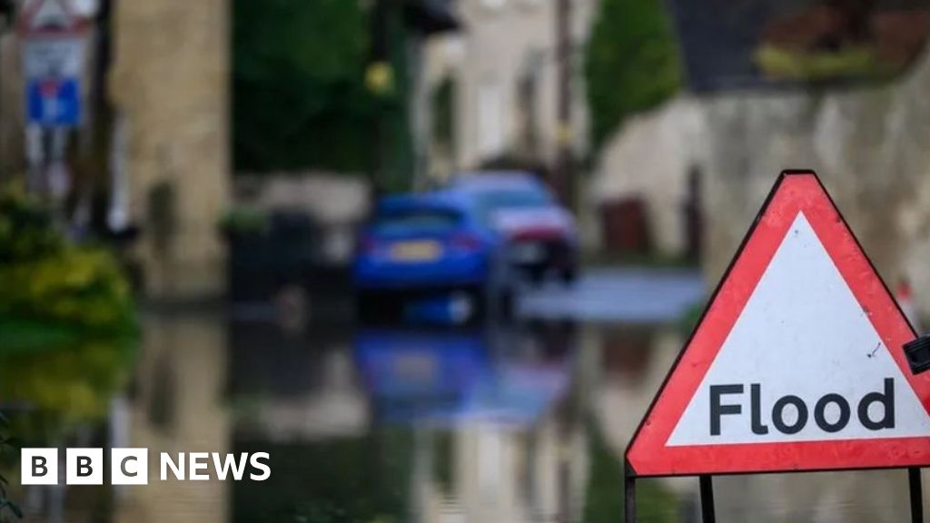 Medway: Consultation on council's flood prevention plans - BBC News