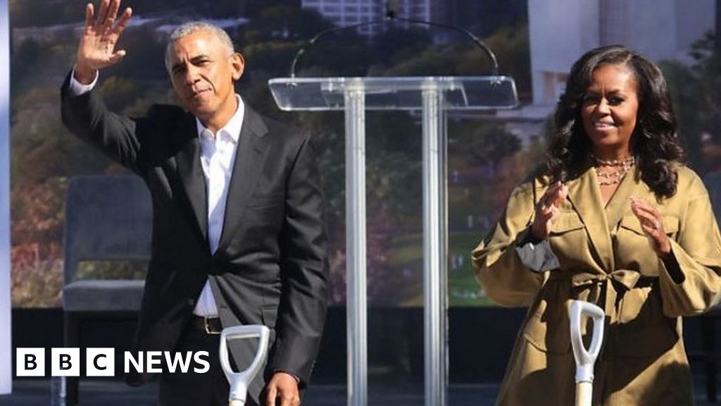 Obamas break ground on Chicago presidential centre