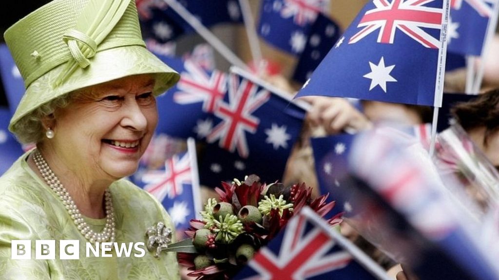 Australia's Labor opposition vows republic referendum BBC News