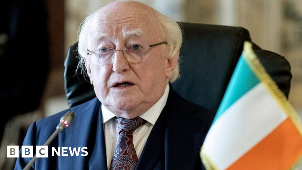 NI100: DUP asks Irish president to rethink centenary invite
