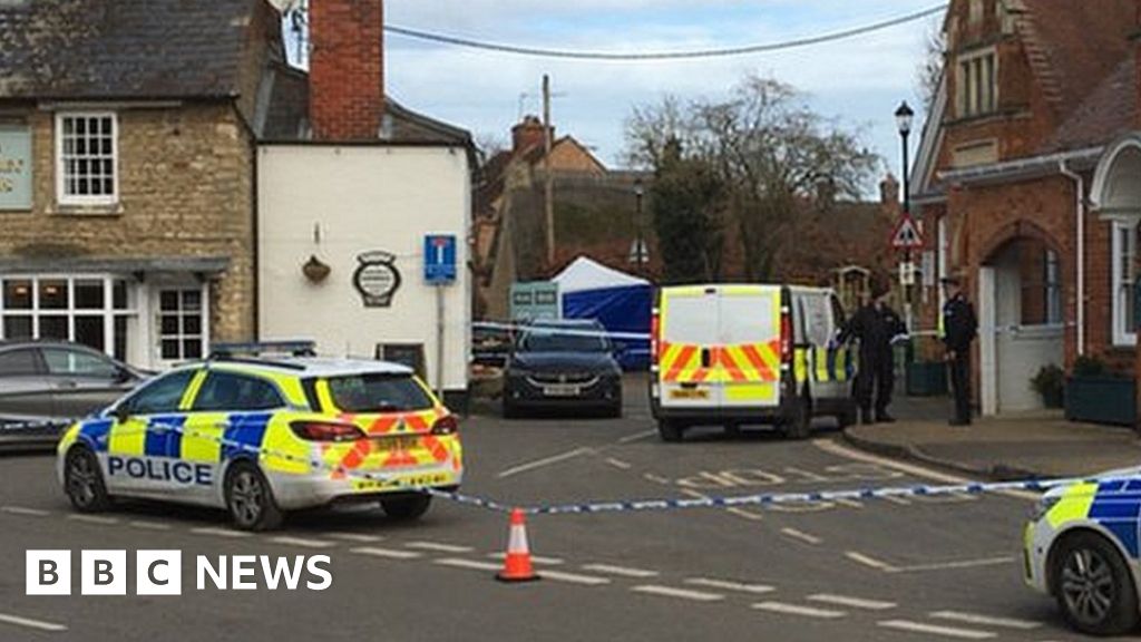 Bedfordshire Police investigate after body found in Harrold - BBC News