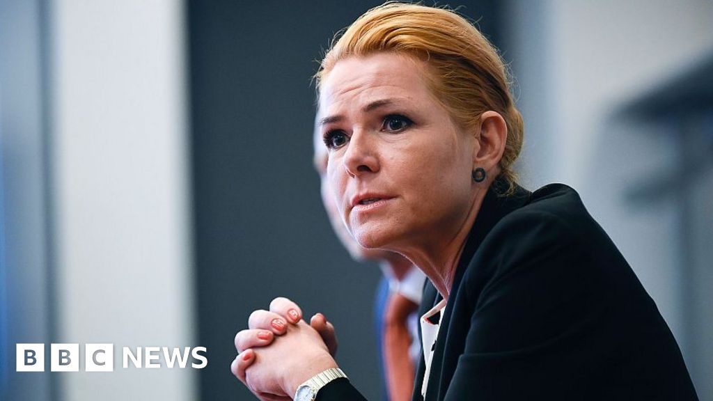 Inger Stoejberg: Danish ex-immigration minister faces impeachment trial