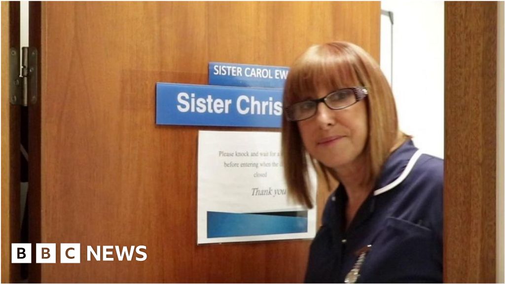 Terminal cancer nurse Christine continues to work - BBC News