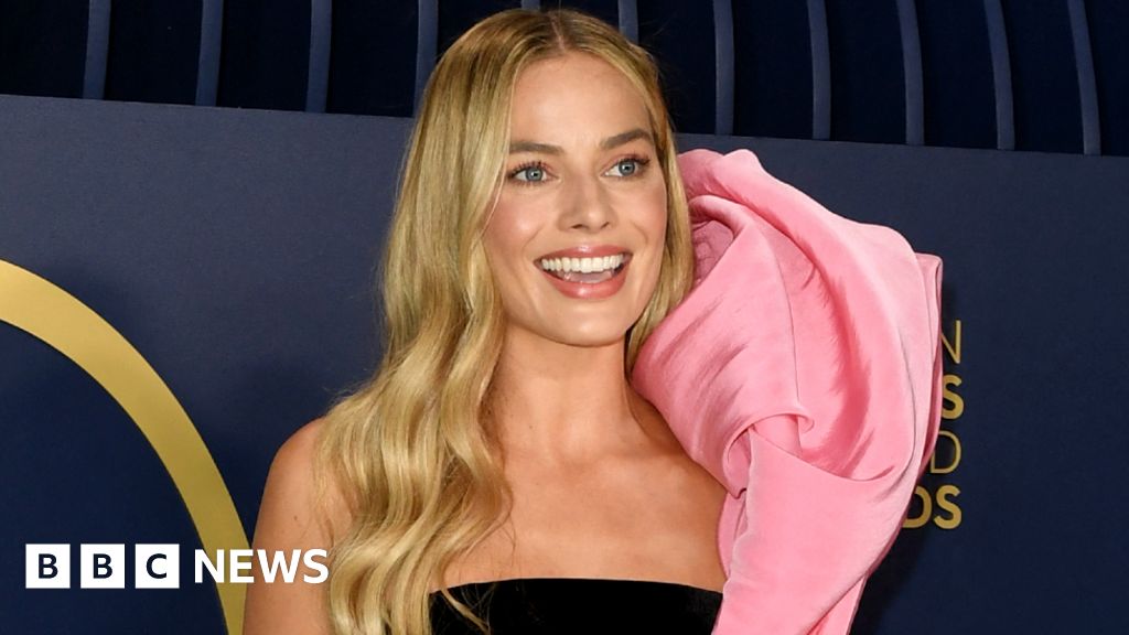 SAG Awards: The red carpet in pictures