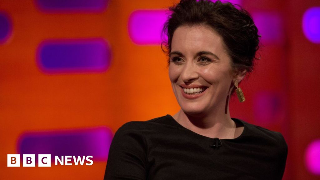 Line Of Duty Star Vicky Mcclure Relives Tram Misunderstanding Bbc News