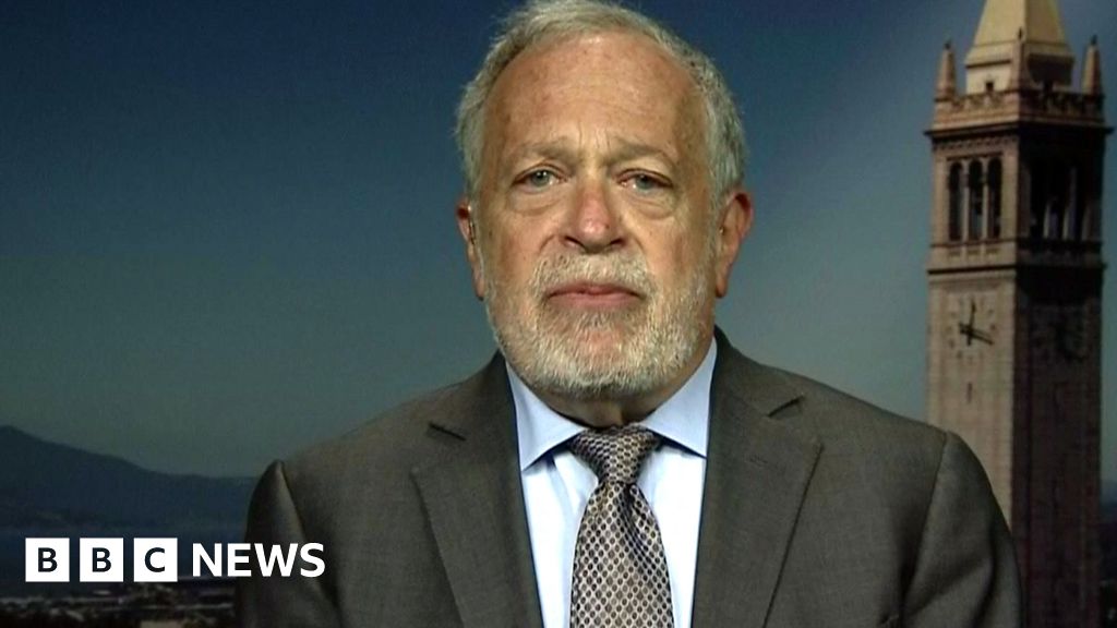 Reich: Sanders 'phenomenon' is not just a candidacy - BBC News