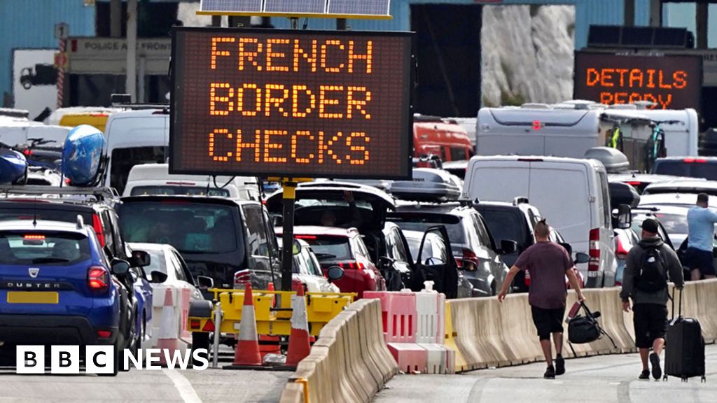 Dover traffic: Port declares critical incident over long queues – BBC