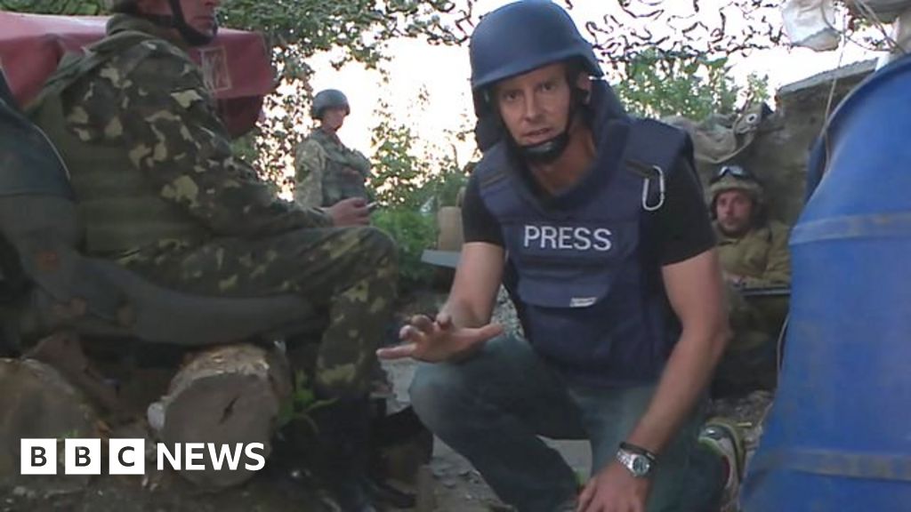 Ukraine An Evening On The Front Line With Troops In Donetsk Bbc News