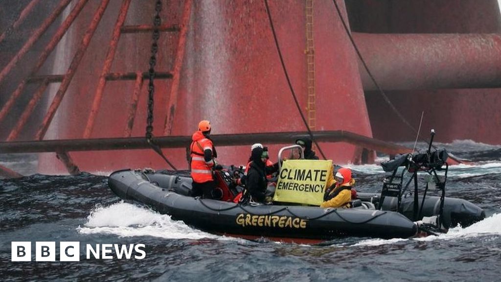 Greenpeace North Sea Rig Disruption Efforts Continue Bbc News