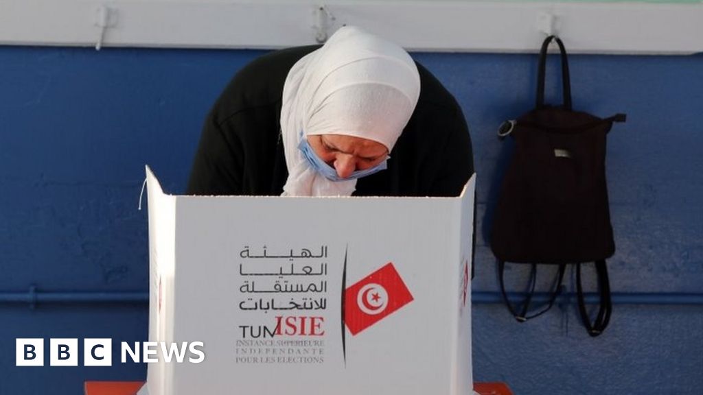 Tunisia: President Saied urged to resign after ‘fiasco’ election
