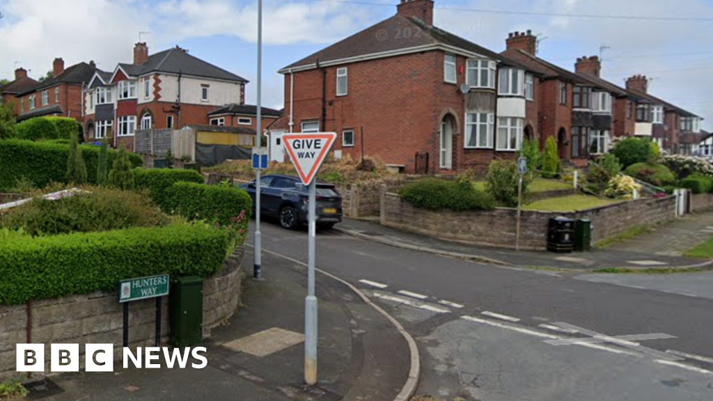 Man in hospital after Penkhull house fire - BBC News