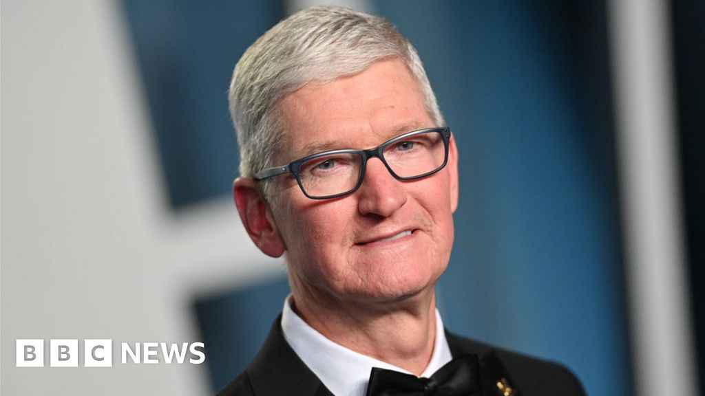 Apple CEO Tim Cook wants a pay cut of over 40% this year – BBC
