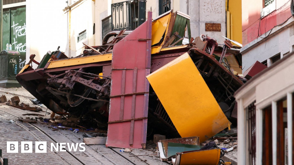 Lisbon funicular crash: Cable snapped before crash, investigators say