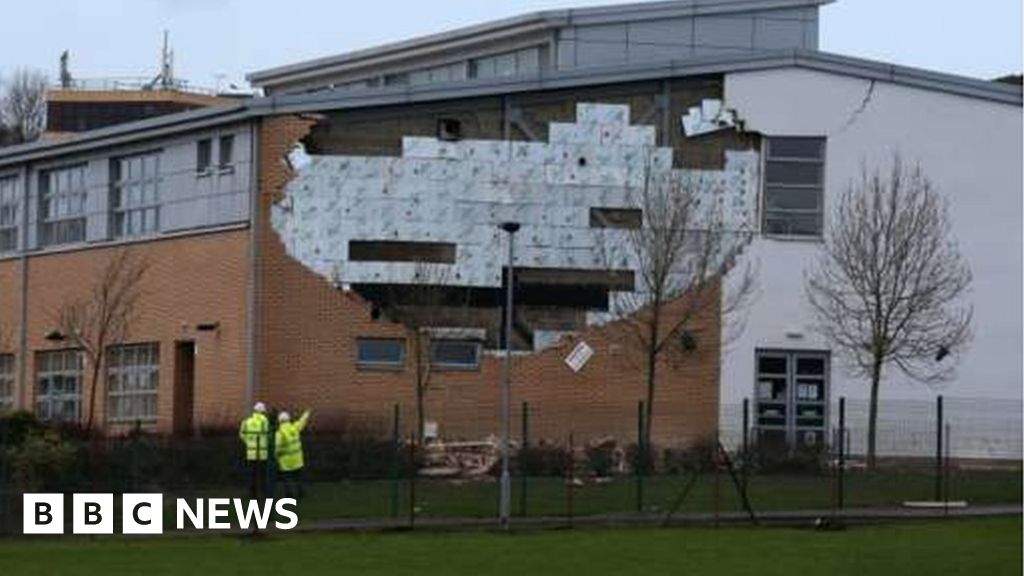 Edinburgh schools Why are they closed BBC News