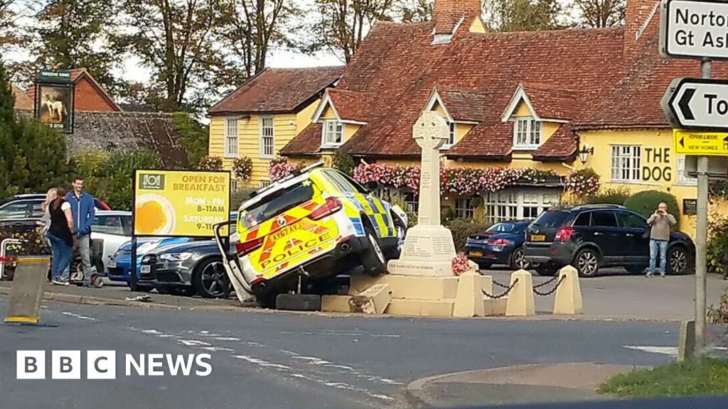 Police car crashes into Norton war memorial
