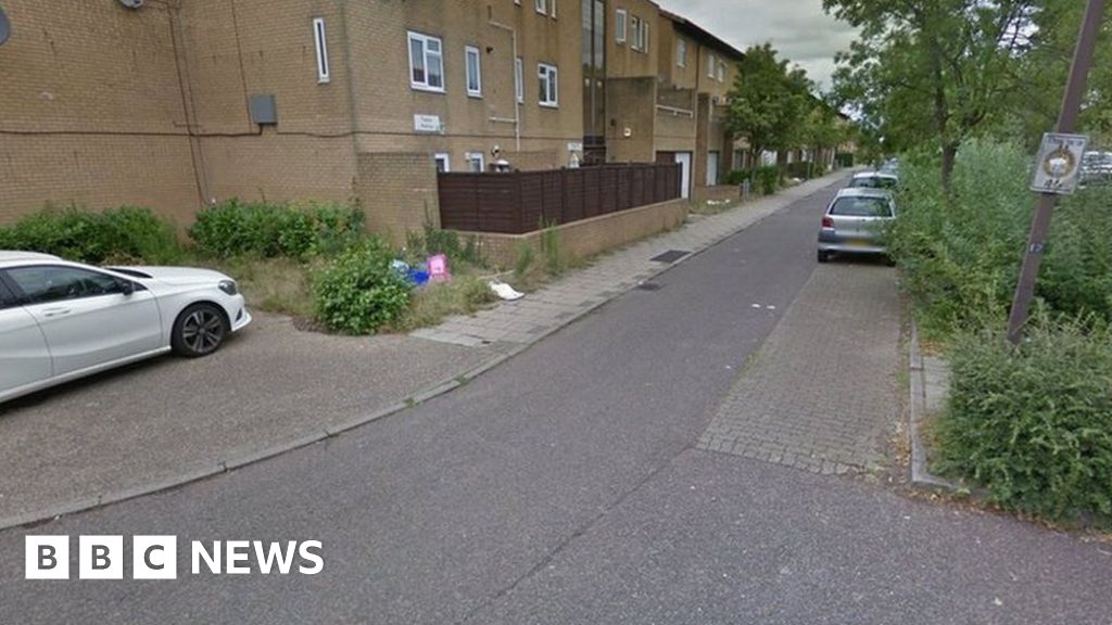 Milton Keynes Murder Arrest As Man Found Unresponsive On Street Milton Keynes Murder Arrest As Man Found Unresponsive On Street