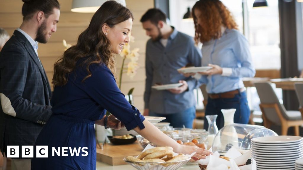 Hotel breakfast buffets are 'a food waste nightmare' BBC News