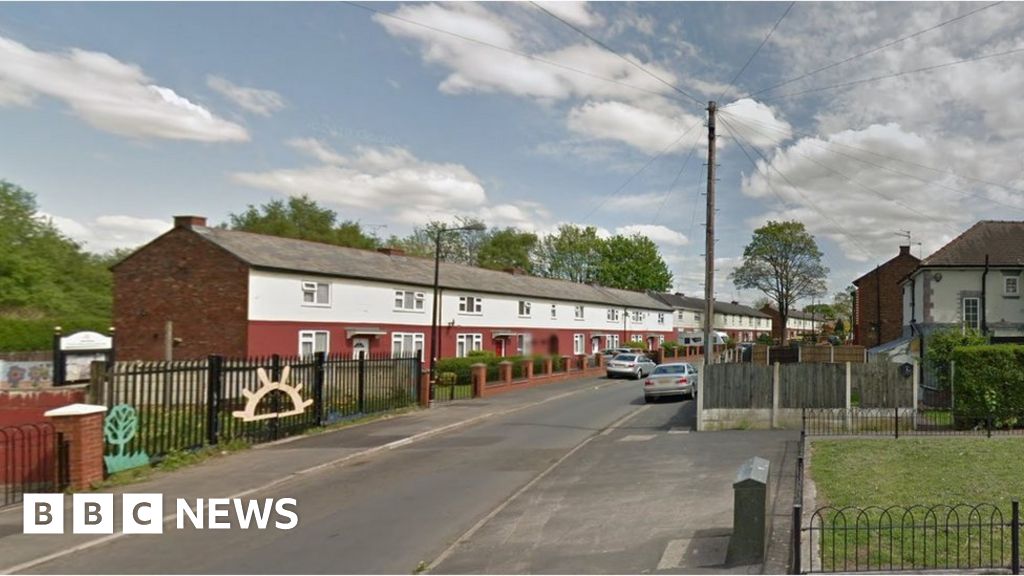 Stretford boy, 16, fatally stabbed prompting murder probe