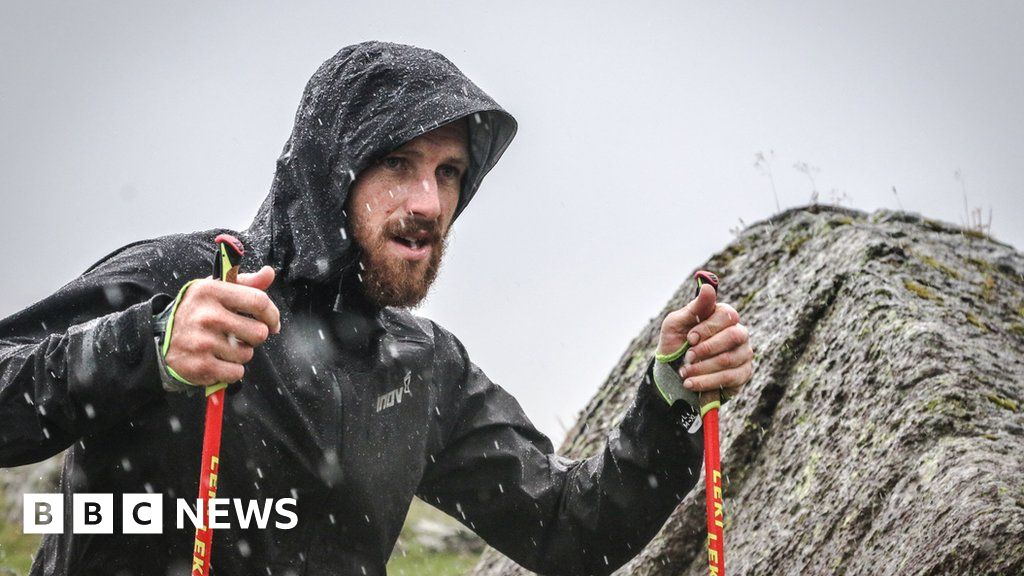 Fell runner Paul Tierney breaks Wainwright's record BBC News