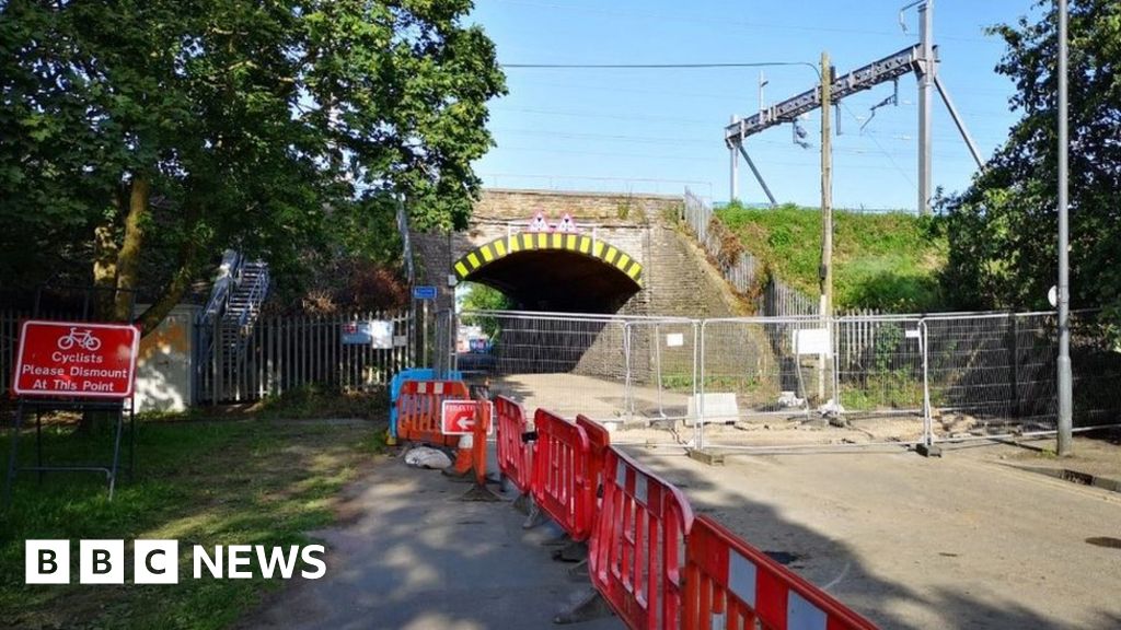 Gipsy Patch Lane closure led to 40 drop for tyre business BBC News