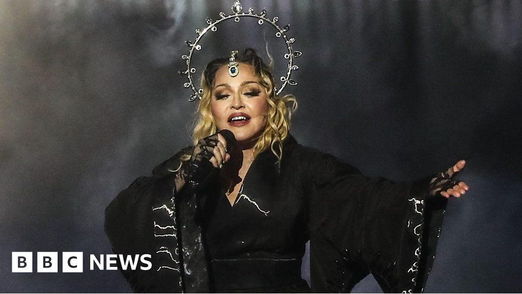 Watch: Madonna free beach gig attracts 1.6m people