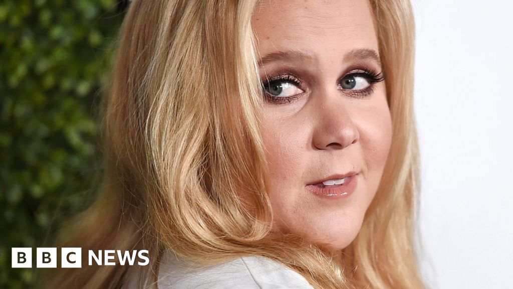 Amy Schumer to bring standup tour to UK BBC News