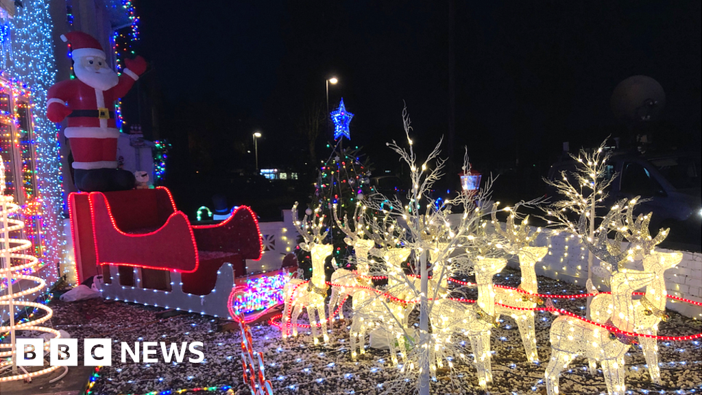 Norwich 2022 Christmas Parade Norwich: 'Mr Christmas' Installs 16,000 Lights In His House – Afghanistan  News