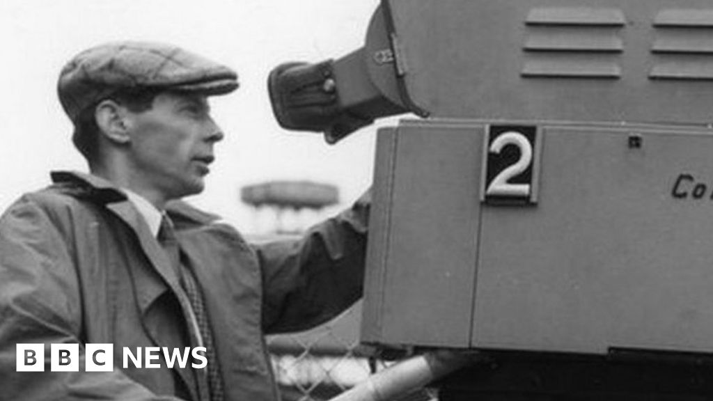 How the BBC took the news outside - BBC News
