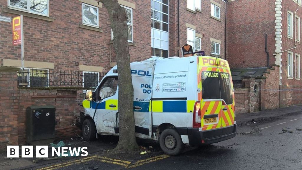 Police officer injured in Sunderland dog van crash BBC News
