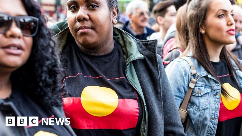Aboriginal flag: Australian government secures copyright after row