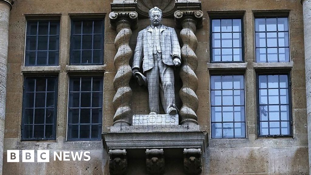 Minister rejects pulling down Rhodes statue thumbnail