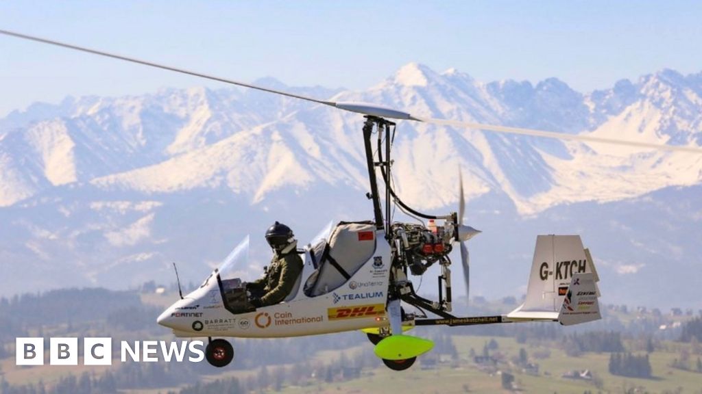 World gyrocopter adventurer reaches halfway point