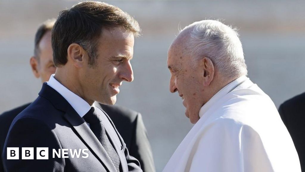 Папа Франциск казва, че миграцията е реалност в призива за действие по време на посещението във Франция