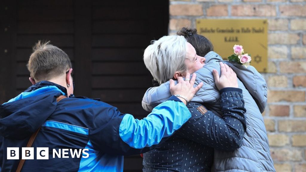 Germany shooting: Jewish group criticises police 'negligence' - BBC News thumbnail