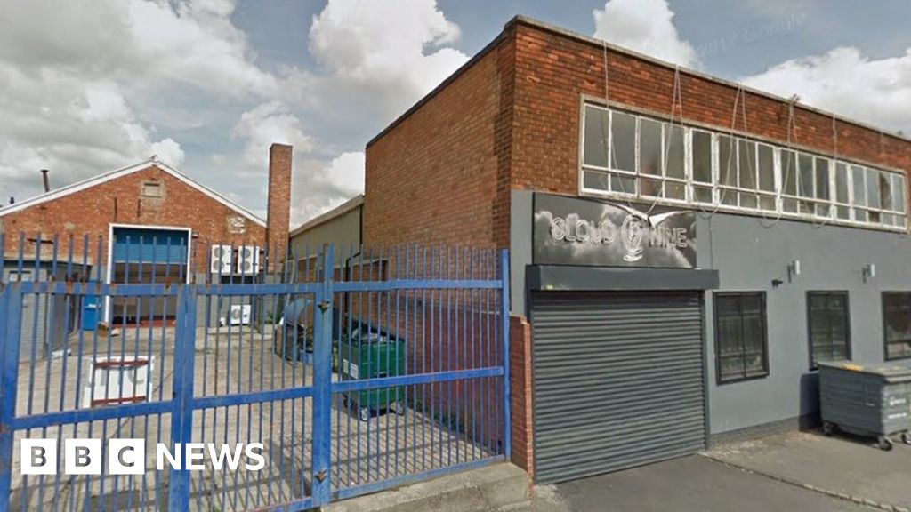 Birmingham shisha bar 'lets children inhale hippy crack' BBC News