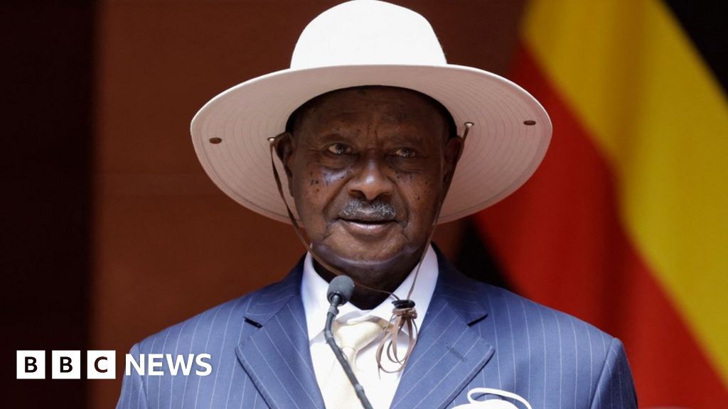 Президентът на Уганда омаловажава решението на САЩ да изгони източноафриканската