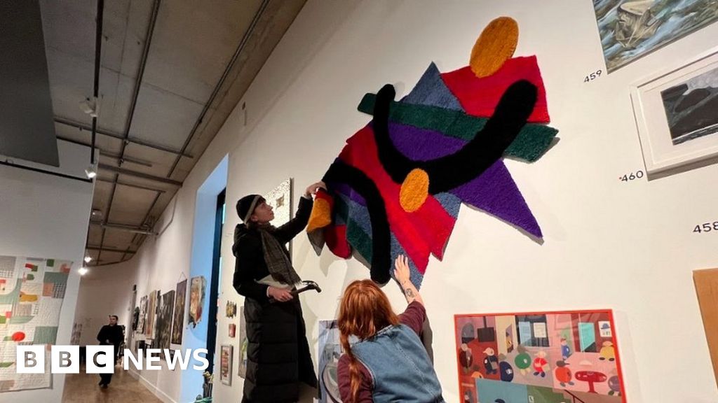 Gallery makes U-turn on Palestinian art event