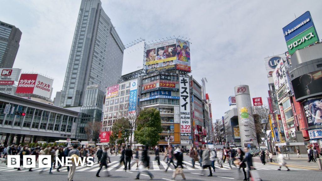 Japan core inflation falls first time in over two years - BBC News