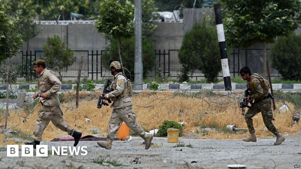 Afghanistan's leaders face battle for peace - BBC News